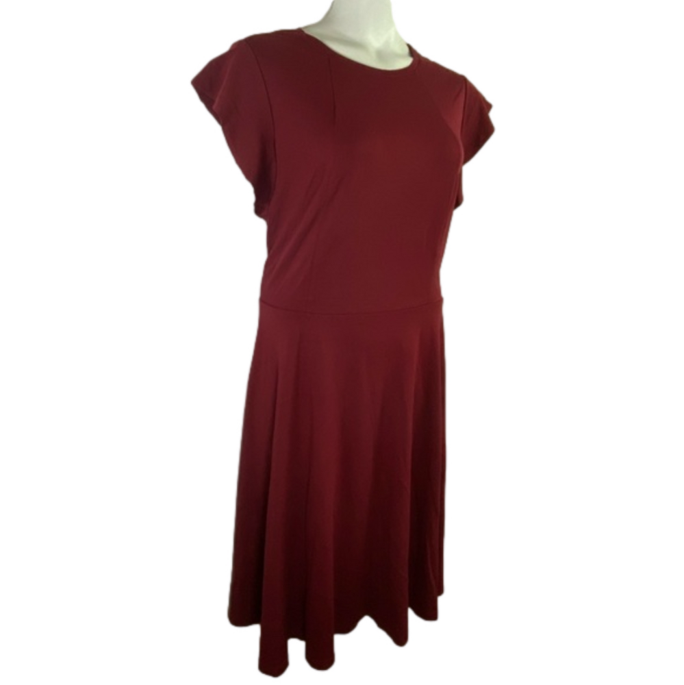 City Chic Burgundy Rounded Neckline Fluttering Cape Sleeves Skylar Dress SKU0466 - Picture 2 of 10